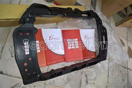 Khung đỡ két nước 641011Y000