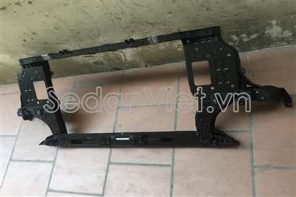 Khung đỡ két nước dùng cho xe Kia Sedona 2014-2015