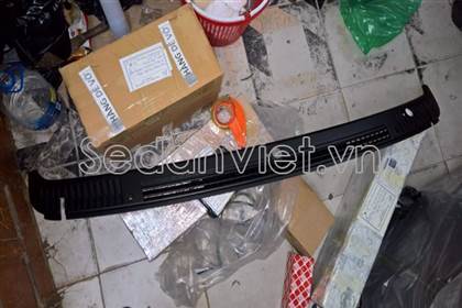 Ốp chân kính chắn gió 6616203536LAA