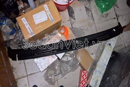 Ốp chân kính chắn gió 6616203536LAA