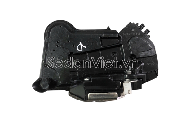 Ổ khóa ngậm cánh cửa trước 6903002480