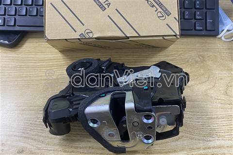 Ổ khóa ngậm cánh cửa trước trái 690400K020