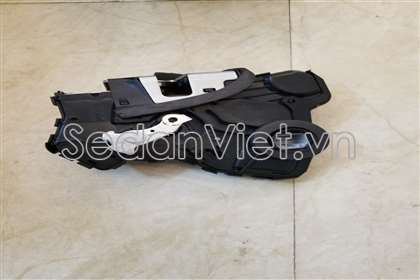 Ổ khóa ngậm cánh cửa trước 690400K070
