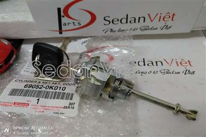 Chìa khóa cánh cửa 690520K010