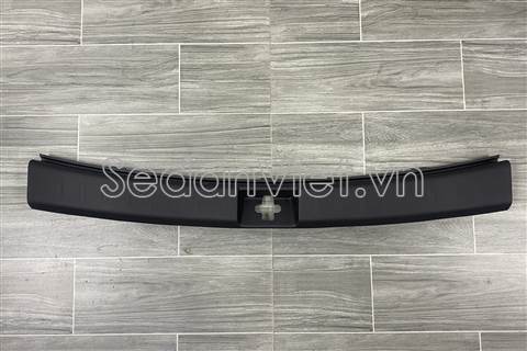 Ốp che khóa cốp hậu 7240A233XA