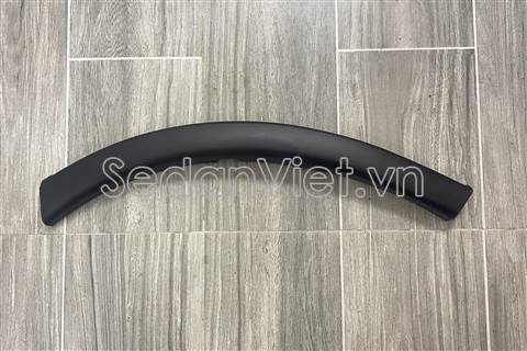 Ốp cản trước Mitsubishi Outlander 2020-2022