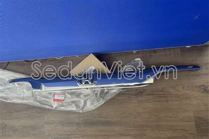Nẹp mạ cửa hậu dùng cho xe Honda CR-V 2015-2016