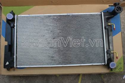 Két nước Toyota Corolla Altis 2000