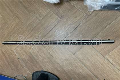 Nẹp chân kính cánh cửa ngoài trước Toyota Corolla Altis 2008-2010