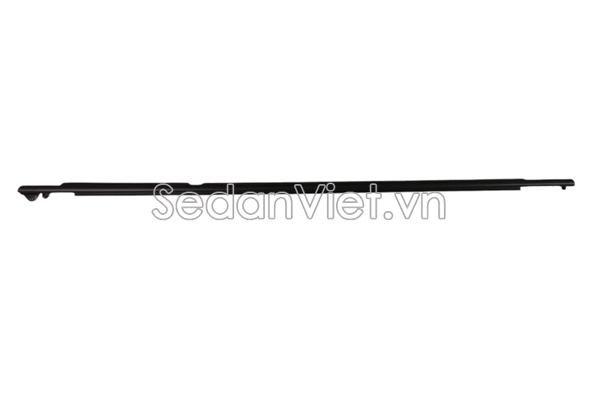 Nẹp chân kính cánh cửa ngoài sau 757300K030