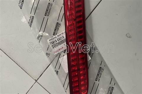 Đèn phản quang cốp hậu 75816DX010
