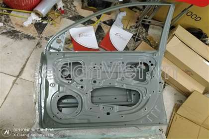 Cánh cửa trước phải 7600407000