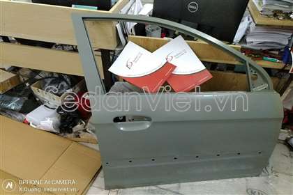 Cánh cửa trước phải 7600407000