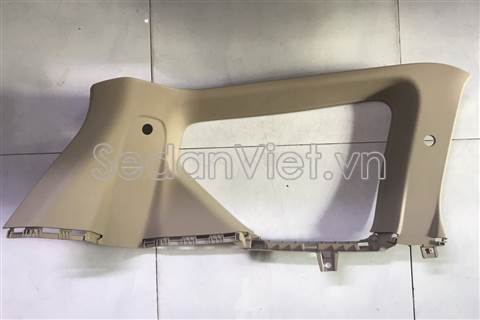 Ốp táp bi khoang hành lý Suzuki XL7 2020-2025
