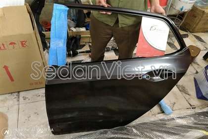 Cánh cửa có nẹp 77003B4011