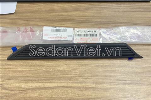 Ốp góc tam giác tai xe 7716072SA05PK
