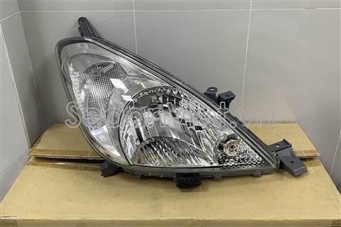 Vỏ đèn pha phải - 811050K130