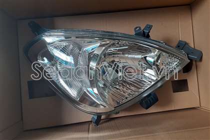 Vỏ đèn pha phải Toyota Innova 2008-2011