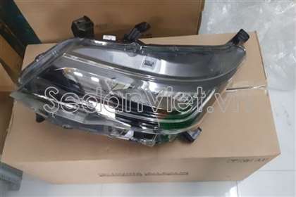 Vỏ đèn pha phải 81110BZ630
