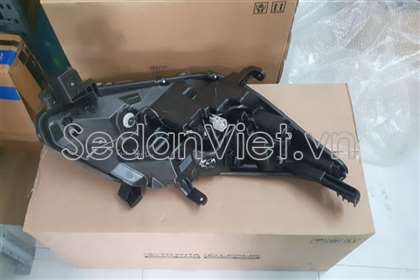Vỏ đèn pha phải 81110BZ630