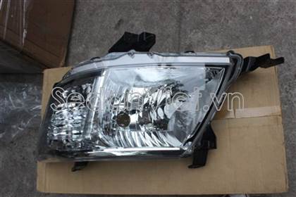 Vỏ đèn pha phải dùng cho xe Toyota Hillux 2009-2011