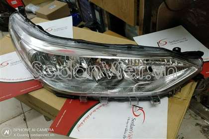 Vỏ đèn pha phải 811300DF30