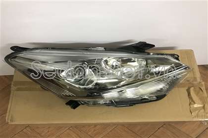 Vỏ đèn pha phải 81130BZ340
