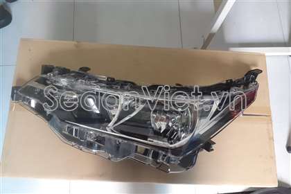 Vỏ đèn pha trái Toyota Altis New 2017