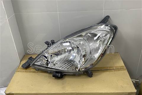 Vỏ đèn pha trái 811700K310