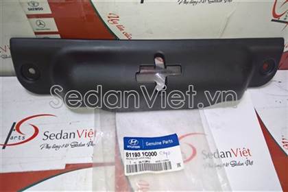 Ốp che khóa capo dùng cho xe Hyundai Getz 2006-2010