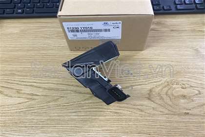 Ổ khóa ngậm cốp hậu 812301Y010