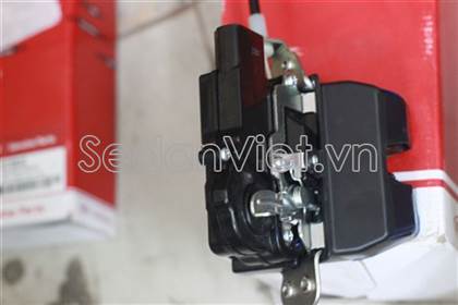 Ổ khóa ngậm cốp hậu 81230A9100