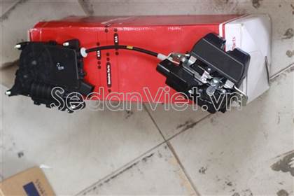 Ổ khóa ngậm cốp hậu 81230A9100