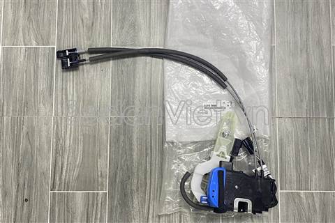 Ổ khóa ngậm cánh cửa 813102V000