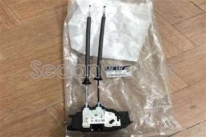 Ổ khóa ngậm cánh cửa trước 813103K500