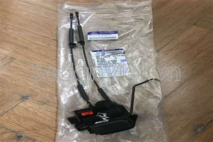Ổ khóa ngậm cánh cửa trước 81310B4090