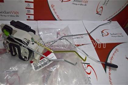 Ổ khóa ngậm cánh cửa trước 8132007040EQ
