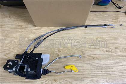 Ổ khóa ngậm cánh cửa trước phải - 813201Y030