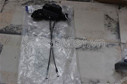 Ổ khóa ngậm cánh cửa trước 813204H020
