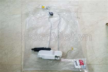 Ổ khóa ngậm cánh cửa sau 814100720EQ