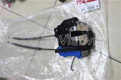 Ổ khóa ngậm cánh cửa sau trái 814111W020