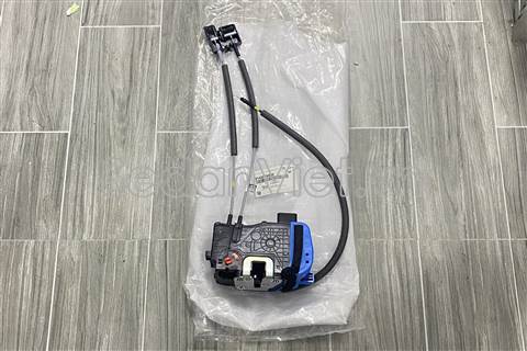 Ổ khóa ngậm cánh cửa sau 814202V000