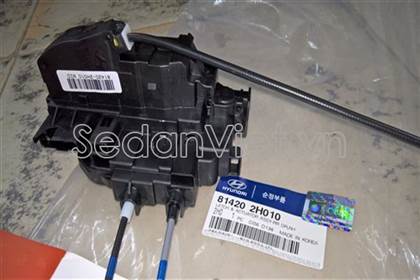 Ổ khóa ngậm cánh cửa sau 814202H010