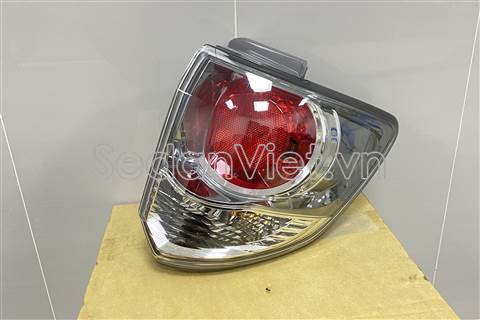 Đèn hậu ngoài phải 815500K190