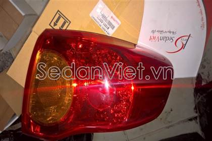 Đèn hậu ngoài phải Toyota Corolla Altis 2008-2010