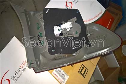 Đèn hậu ngoài phải 8155102470