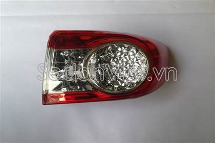 Đèn hậu ngoài trái Toyota Corolla Altis 2008-2010
