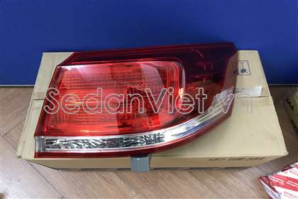Đèn hậu ngoài phải Toyota Camry 2006-2011