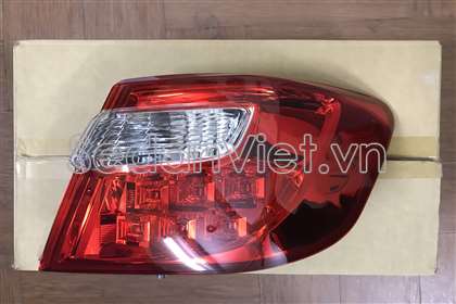 Vỏ đèn hậu ngoài Toyota Camry 2012-2015