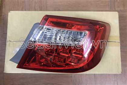 Vỏ đèn hậu ngoài 8155106540
